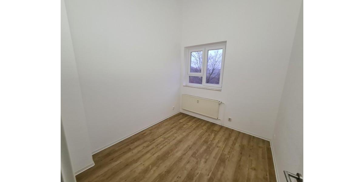 Etagenwohnung Stendal - 5 Zimmer, 105 m&sup2;, 633&euro; | Angebot:24711771