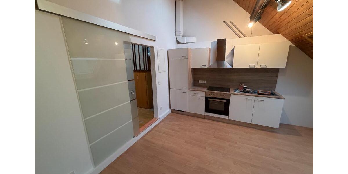 Dachgeschoßwohnung Homburg - 2 Zimmer, 65 m&sup2;, 690&euro; | Angebot:24717499