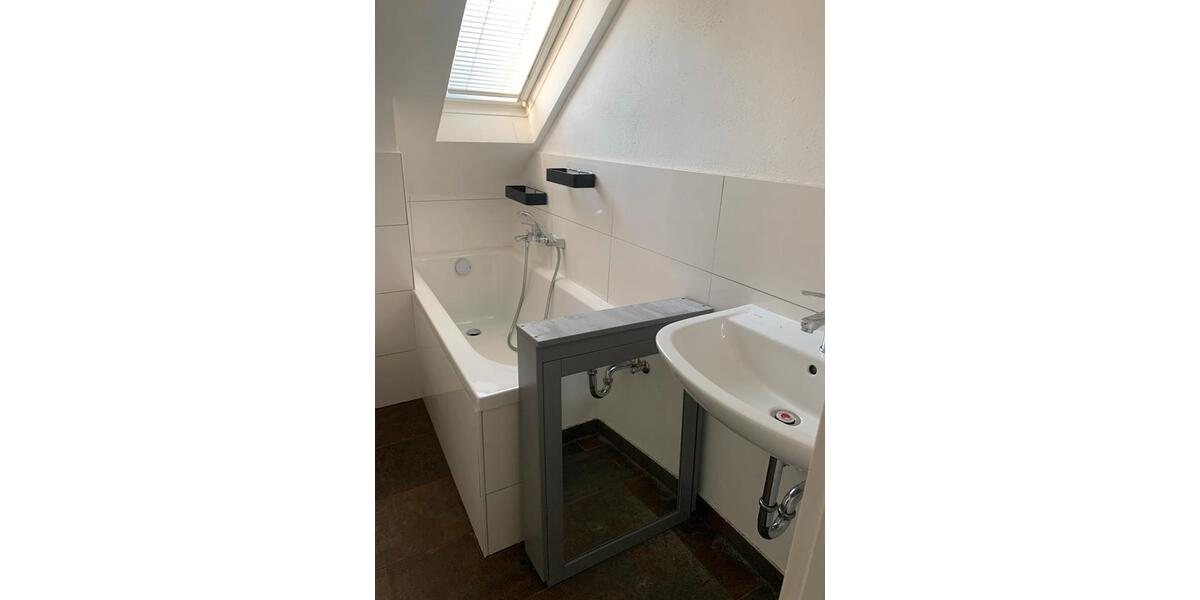 Dachgeschoßwohnung Schwarzenberg/Erzgebirge Erzgebirge - 3 Zimmer, 63 m&sup2;, 330&euro; | Angebot:26019597