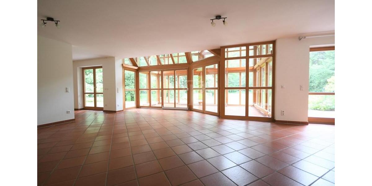 Villa Fürth Atzenhof - 9 Zimmer, 315 m&sup2;, 3.500&euro; | Angebot:24757698