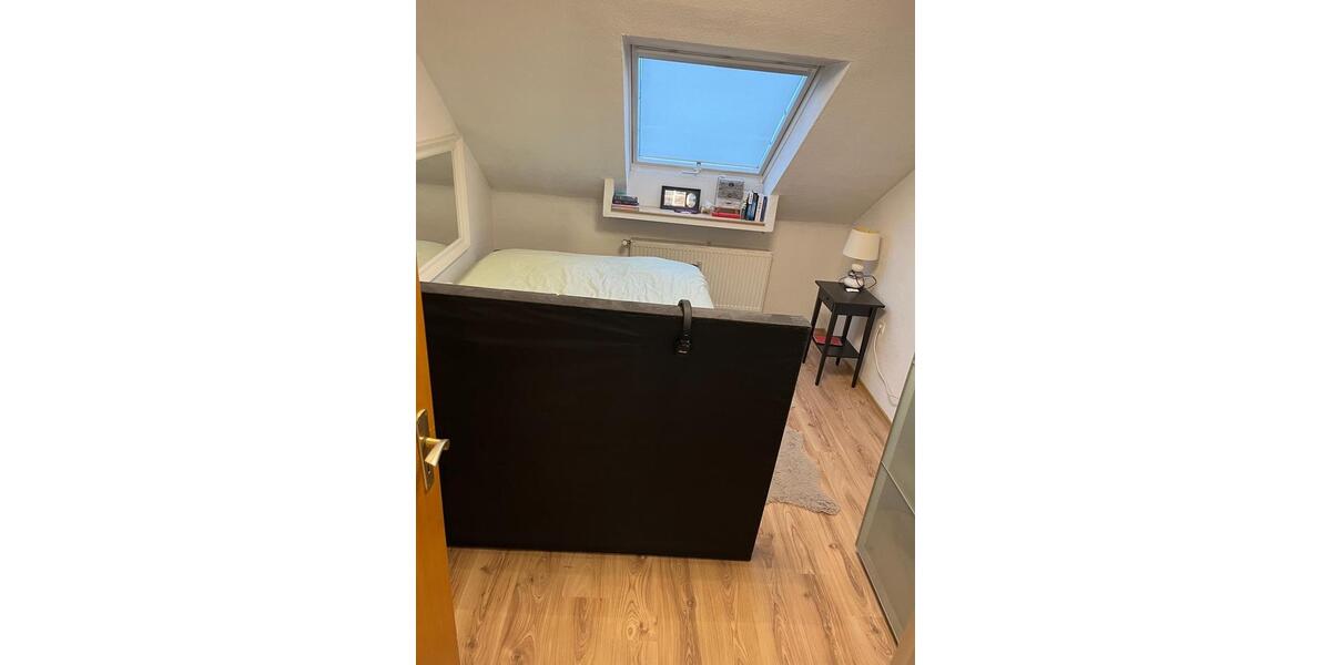 Dachgeschoßwohnung Meerbusch Kierst - 4 Zimmer, 85 m&sup2;, 1.067&euro; | Angebot:24717276