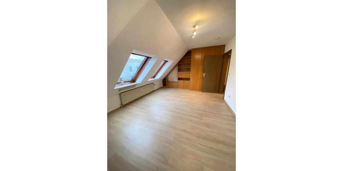 Dachgeschoßwohnung Bayreuth City - 2 Zimmer, 62 m&sup2;, 680&euro; | Angebot:25053283