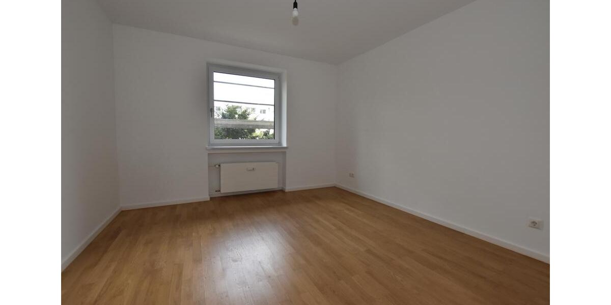Etagenwohnung München Hadern - 3 Zimmer, 81 m&sup2;, 1.955&euro; | Angebot:26557771