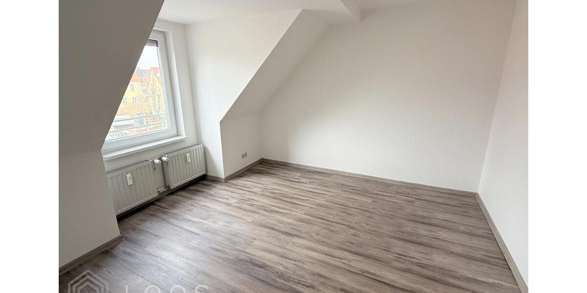 Dachgeschoßwohnung Finsterwalde - 2 Zimmer, 43 m&sup2;, 325&euro; | Angebot:26249116