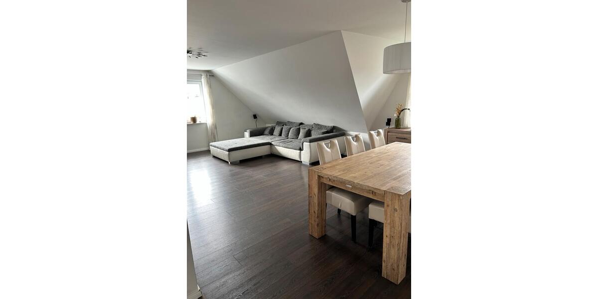 Etagenwohnung Adendorf - 3.5 Zimmer, 110 m&sup2;, 1.650&euro; | Angebot:25963602