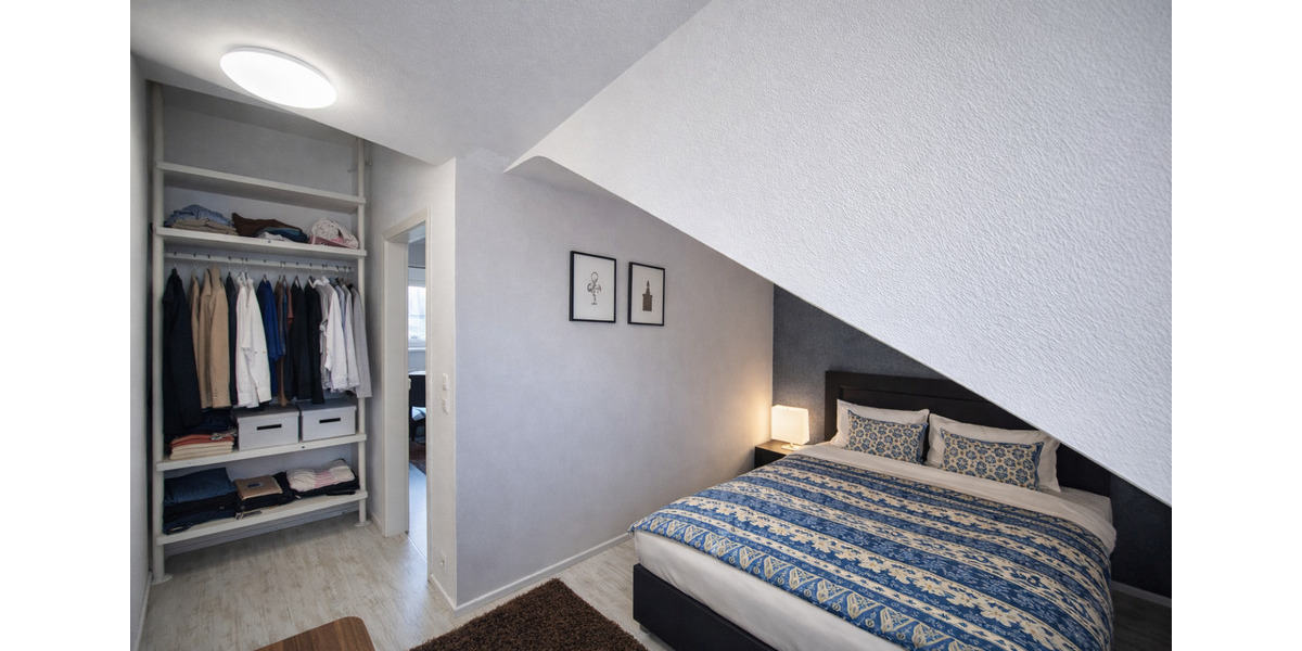 Dachgeschoßwohnung Brühl - 4 Zimmer, 75 m&sup2;, 1.400&euro; | Angebot:24966174