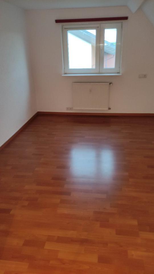 3,5 Zimmer Wohnung mit Balkon und Garage Unterbaldingen