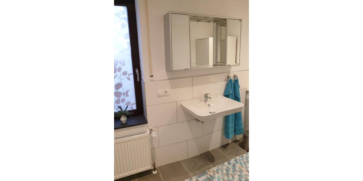 Wohnen auf Zeit Engelskirchen - 2 Zimmer, 70 m&sup2;, 1.020&euro; | Angebot:24470514