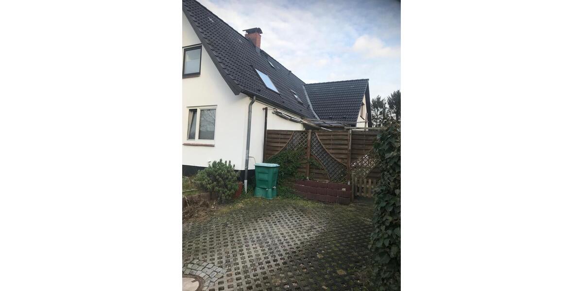 Doppelhaushälfte Lübeck Kücknitz - 3 Zimmer, 110 m&sup2;, 1.500&euro; | Angebot:26561538