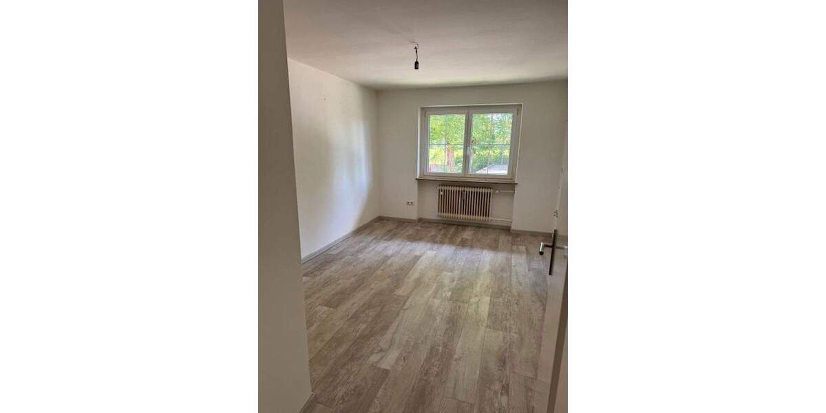 Etagenwohnung Berg Assenhausen - 5 Zimmer, 122 m&sup2;, 1.720&euro; | Angebot:25753319