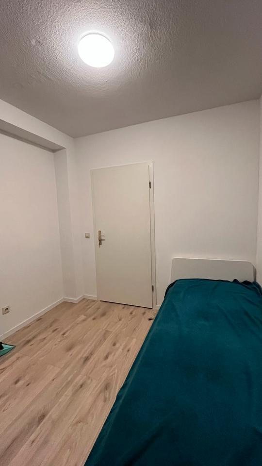 ab sofort in Eschborn (6er-WG) zimmer
