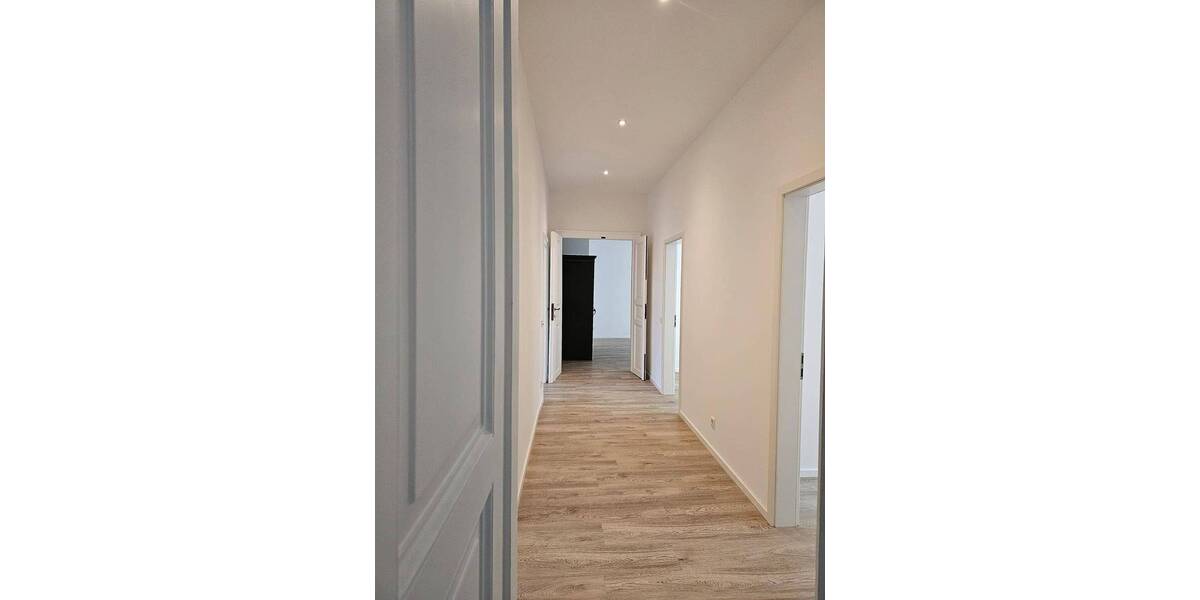 Etagenwohnung Dresden Äußere Neustadt - 5 Zimmer, 139 m&sup2;, 1.900&euro; | Angebot:26806226