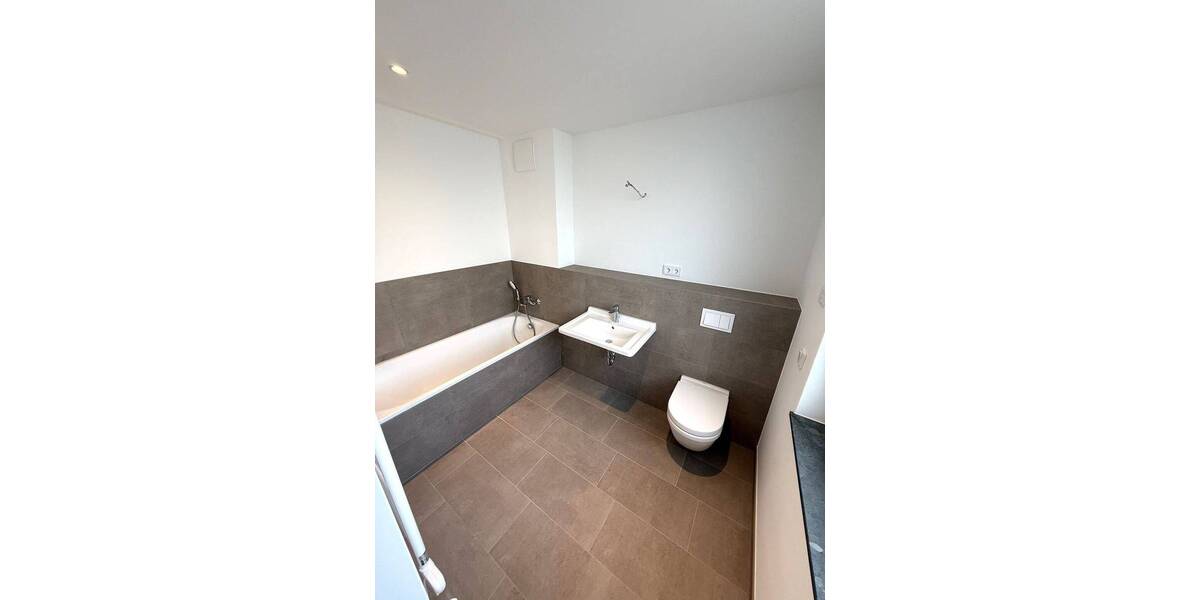 Etagenwohnung Hannover Vahrenwald - 3 Zimmer, 113 m&sup2;, 1.872&euro; | Angebot:26695287