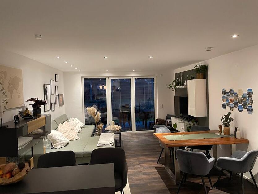 Moderne, lichtdurchflutete 2ZKB Wohnung ab 01.11.25 zu vermieten