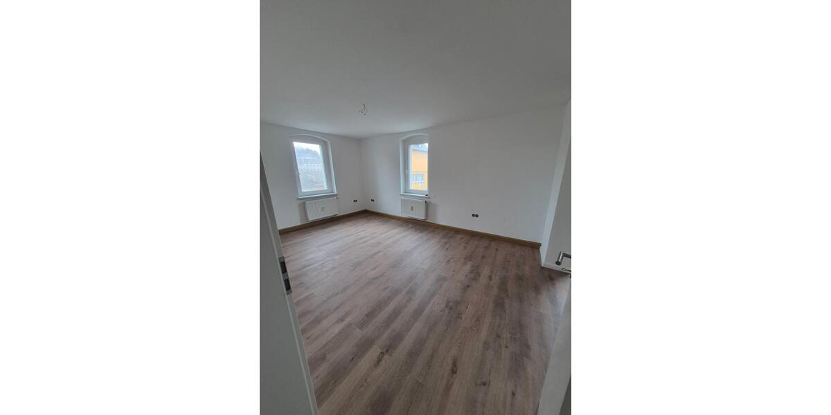 Etagenwohnung Oberkotzau - 3 Zimmer, 71 m&sup2;, 480&euro; | Angebot:26060546