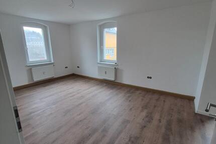 Wohnung Oberkotzau - 3 Zimmer, 71 m&sup2;, 480&euro; | Angebot:26060546