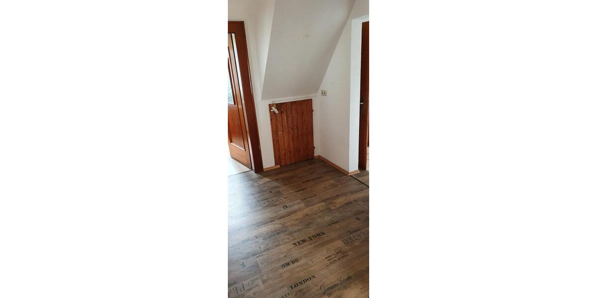 Etagenwohnung Auerbach - 3 Zimmer, 68 m&sup2;, 340&euro; | Angebot:24727233