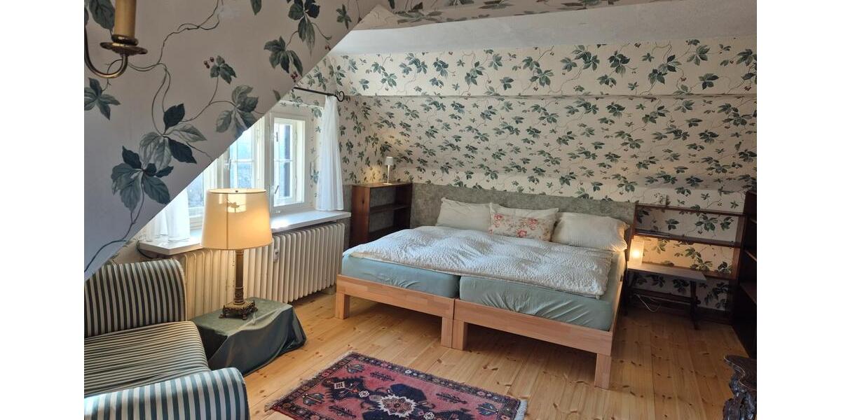 Dachgeschoßwohnung Jena - 3 Zimmer, 80 m&sup2;, 960&euro; | Angebot:25237458
