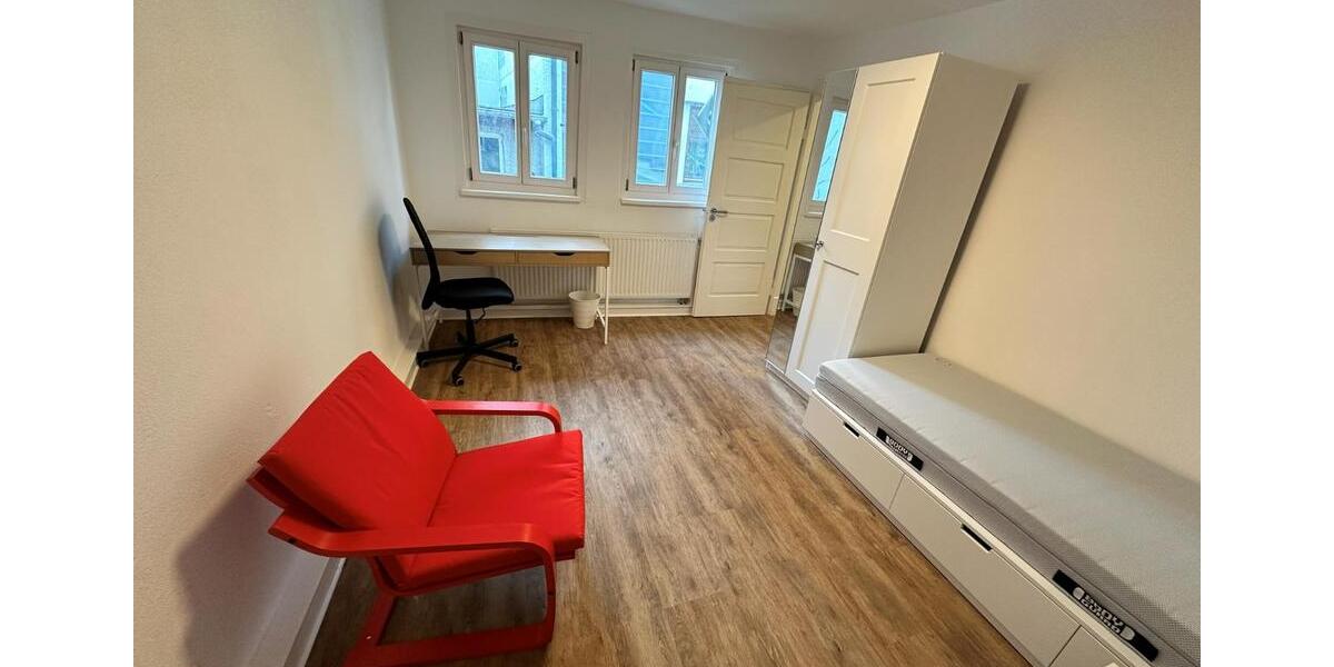 Wohnen auf Zeit Esslingen am Neckar - 4 Zimmer, 90 m&sup2;, 550&euro; | Angebot:23732599