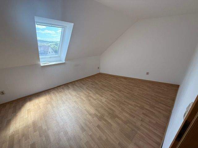 Etagenwohnung Gerstungen - 4 Zimmer, 97 m&sup2;, 645&euro; | Angebot:22086985