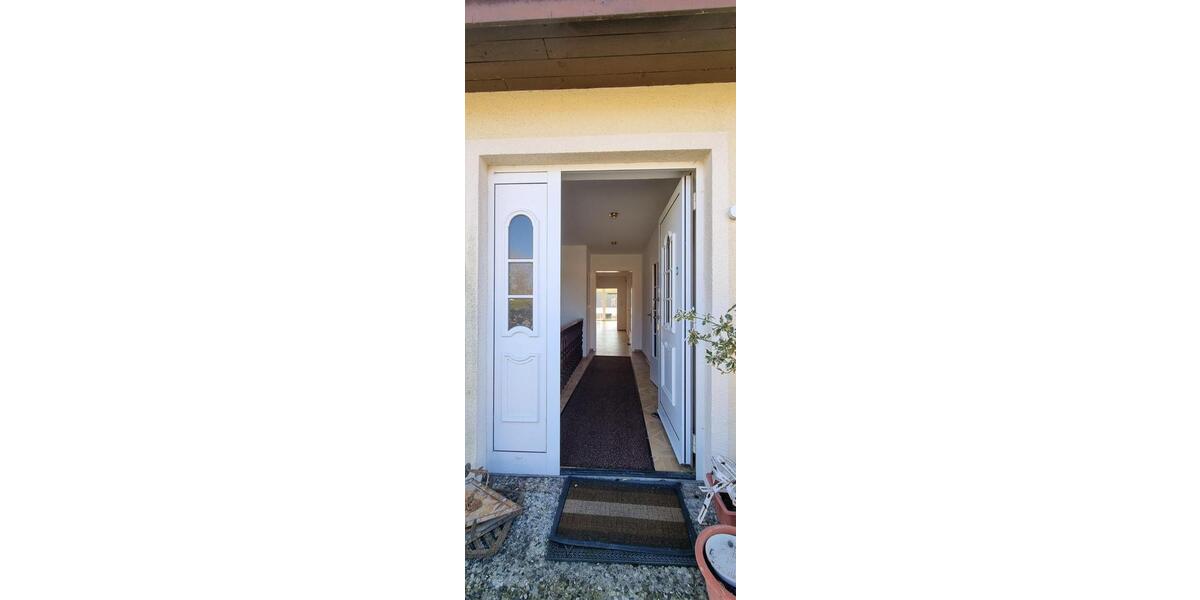 Etagenwohnung Rheinsberg - 3 Zimmer, 160 m&sup2;, 1.100&euro; | Angebot:25366267