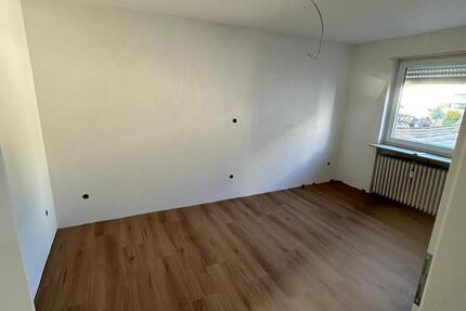 Helle 3 Zimmer-Wohnung im Erdgeschoss-Erstbezug nach Renovierung