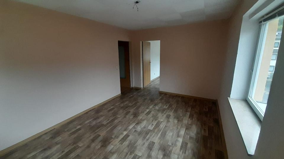 Schöne 3-Raum Wohnung in Rödlitz mit Einbauküche 3 zimmer