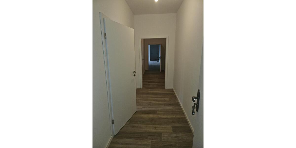 Etagenwohnung Apolda - 4 Zimmer, 135 m&sup2;, 1.350&euro; | Angebot:26581989