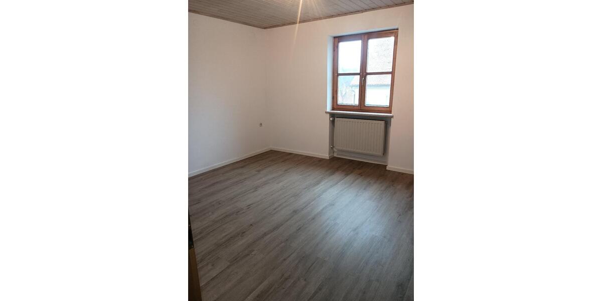 Maisonettenwohnung Freudenberg - 5 Zimmer, 120 m&sup2;, 700&euro; | Angebot:25018061