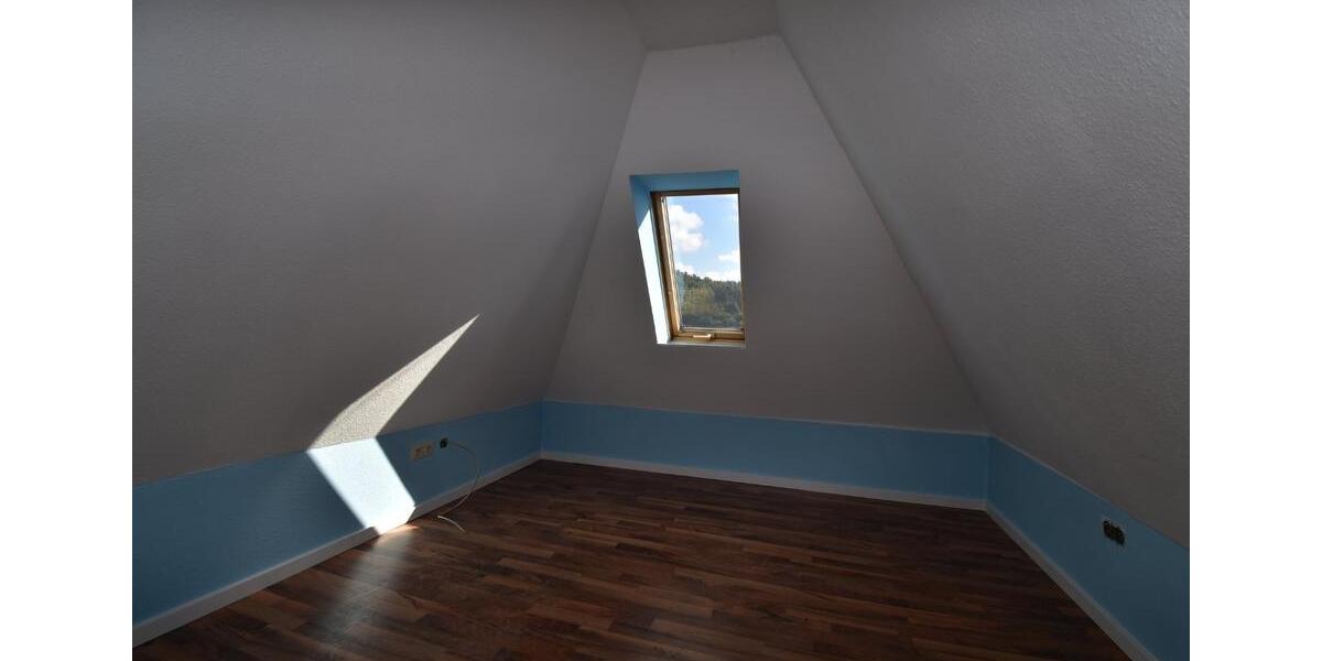 Etagenwohnung Frankenblick - 3 Zimmer, 78 m&sup2;, 510&euro; | Angebot:23116228