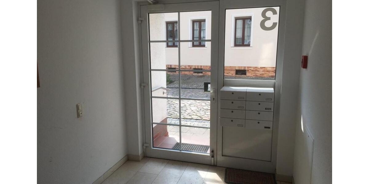 Etagenwohnung Schönebeck (Elbe) - 2 Zimmer, 60 m&sup2;, 360&euro; | Angebot:26300195