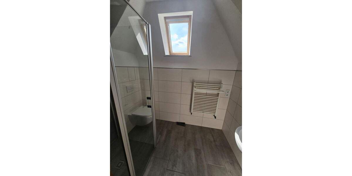 Einfamilienhaus Großpösna - 8 Zimmer, 217 m&sup2;, 2.520&euro; | Angebot:25880904