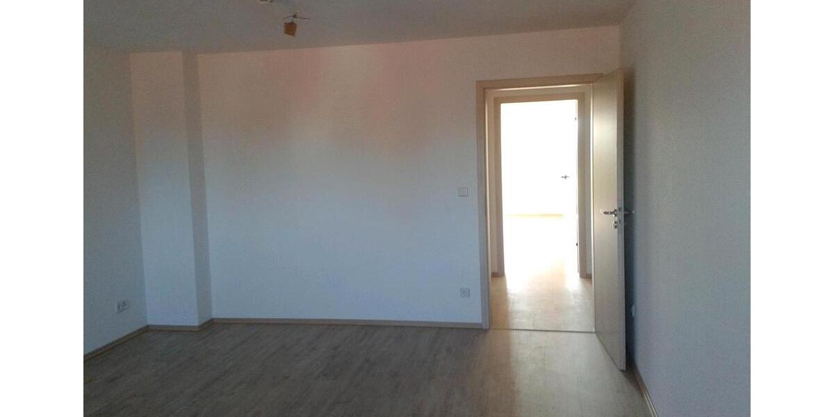 Dachgeschoßwohnung Sangerhausen - 3 Zimmer, 100 m&sup2;, 730&euro; | Angebot:24611287