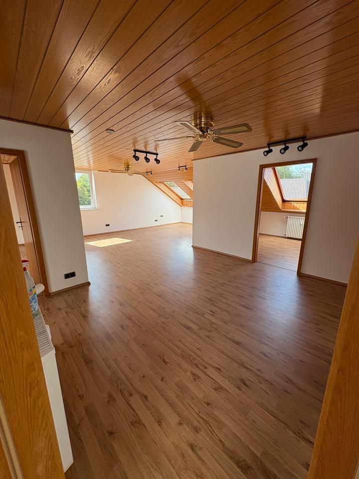 Dachgeschoss Wohnung• Wohnung mieten