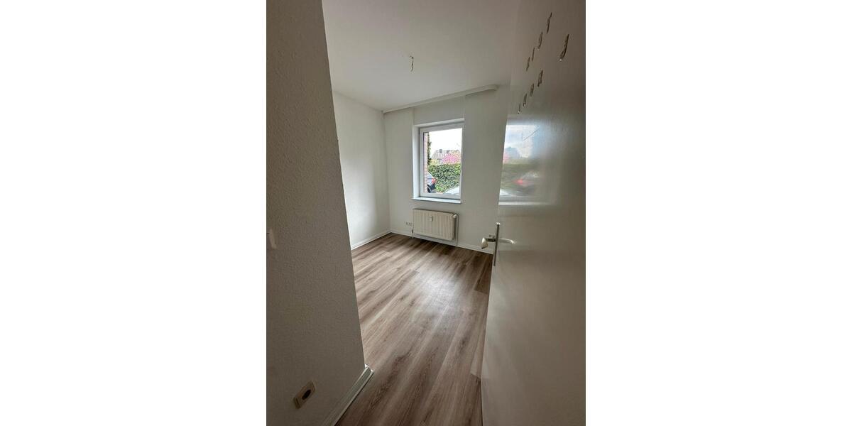 Erdgeschoßwohnung Norderstedt Glashütte - 3 Zimmer, 67 m&sup2;, 1.300&euro; | Angebot:26448146