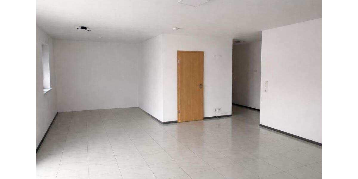 Einfamilienhaus Schwandorf - 2 Zimmer, 73 m&sup2;, 750&euro; | Angebot:25022782