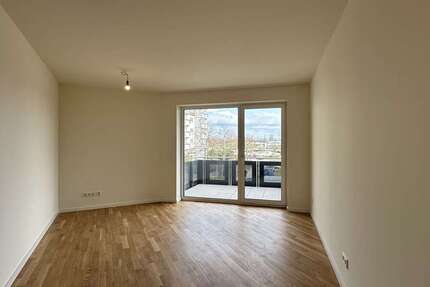 Wohnung zum Mieten in Rostock 867,52 € 68.86 m² 3 zimmer