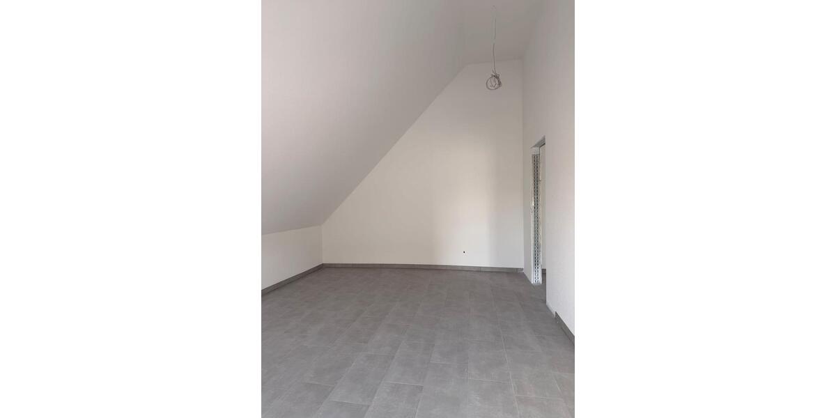 Dachgeschoßwohnung Erlensee - 3 Zimmer, 88 m&sup2;, 1.300&euro; | Angebot:26150197