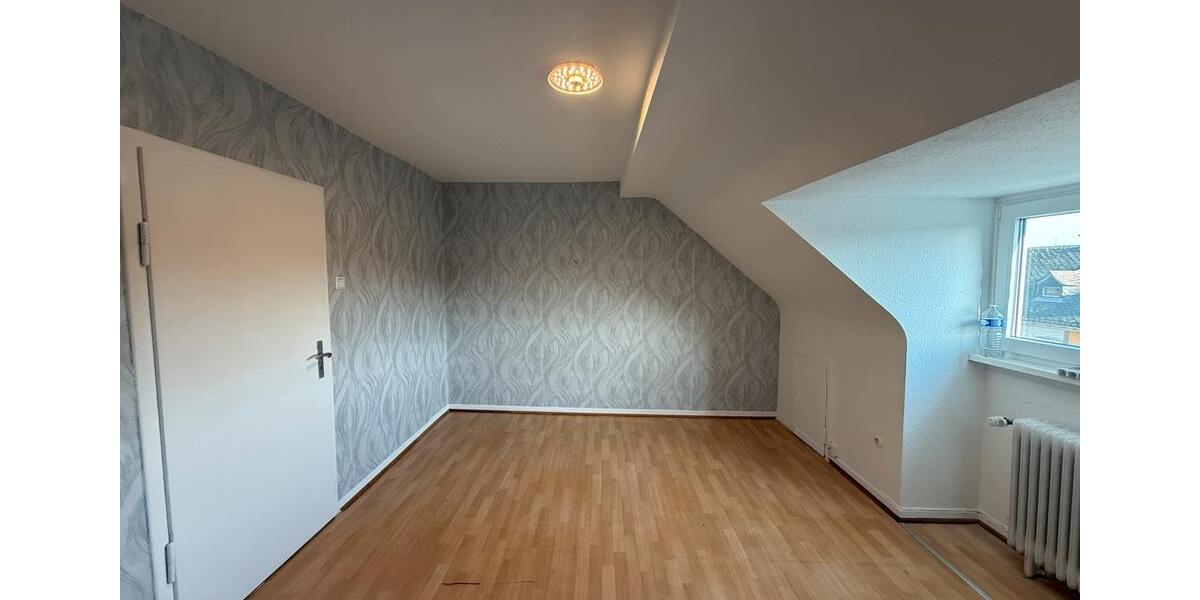Dachgeschoßwohnung Trier West-Pallien - 4 Zimmer, 60 m&sup2;, 650&euro; | Angebot:25395383