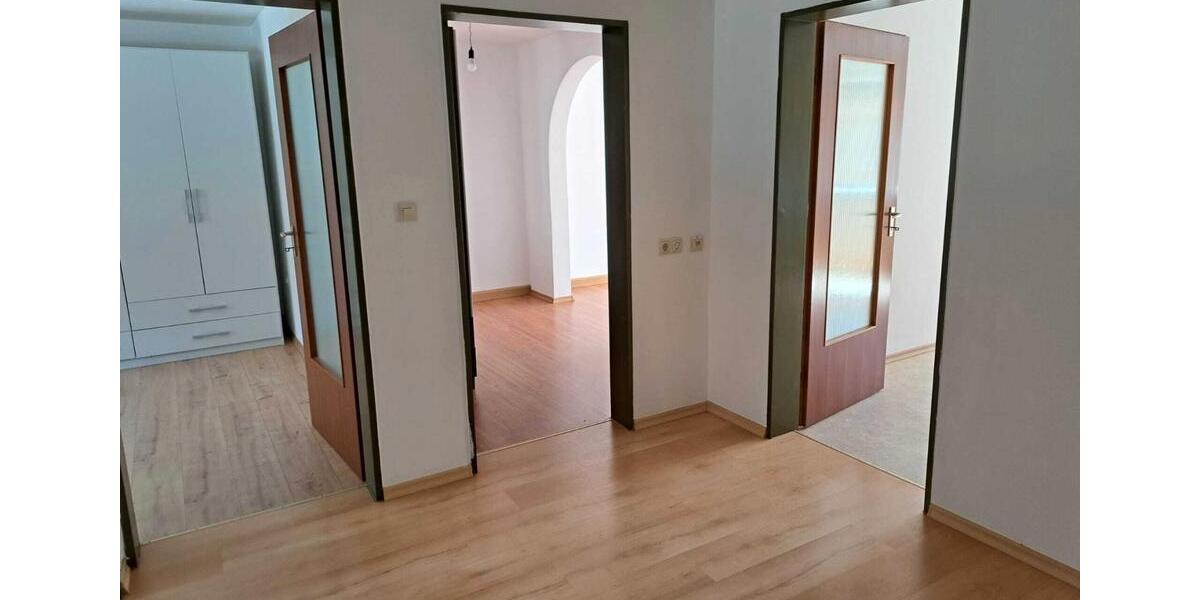 Etagenwohnung Tann - 4 Zimmer, 85 m&sup2;, 750&euro; | Angebot:26337392