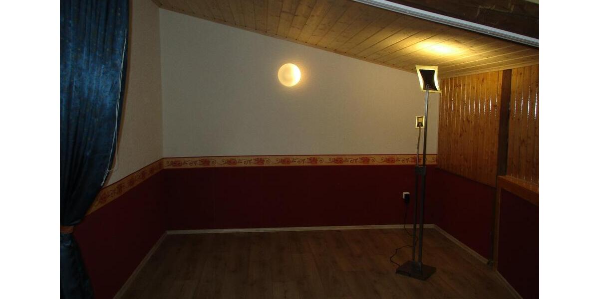 Dachgeschoßwohnung Hofbieber - 1 Zimmer, 70 m&sup2;, 380&euro; | Angebot:24646356