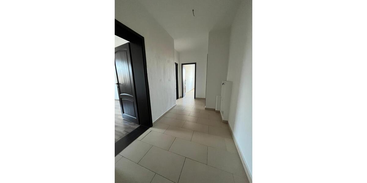 Etagenwohnung Leuna - 2 Zimmer, 72 m&sup2;, 500&euro; | Angebot:26477929