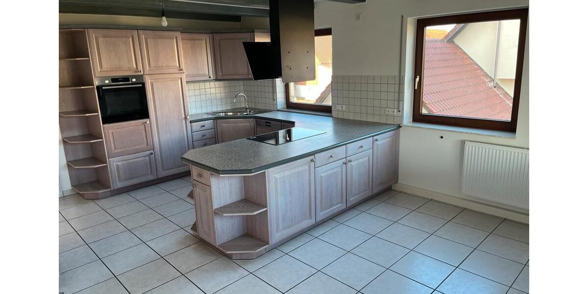 Etagenwohnung Rosenfeld - 4.5 Zimmer, 134 m&sup2;, 1.300&euro; | Angebot:25993674