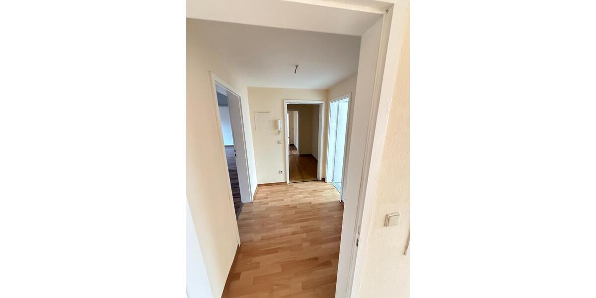 Dachgeschoßwohnung Weißenfels - 4 Zimmer, 111 m&sup2;, 595&euro; | Angebot:26031673