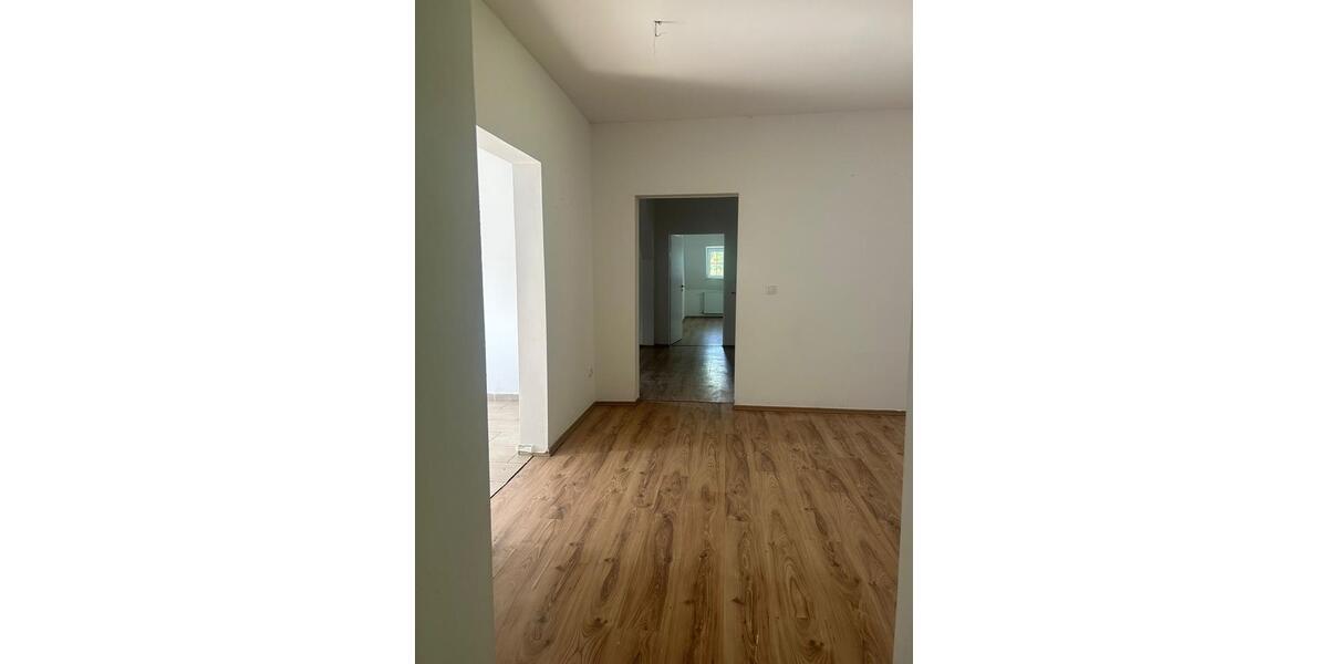 Renovierte Wohnung ab sofort 630€KM 3 zimmer