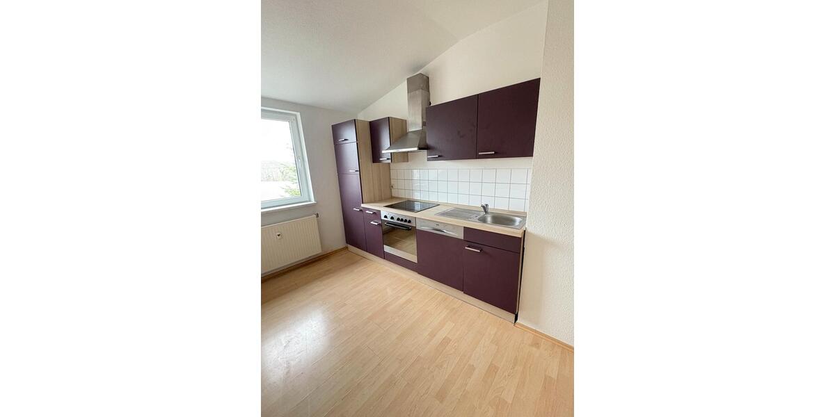 Dachgeschoßwohnung Sangerhausen - 2 Zimmer, 88 m&sup2;, 599&euro; | Angebot:23873326
