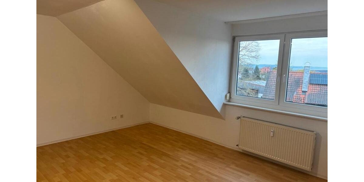 Dachgeschoßwohnung Regensburg Brandlberg - 1 Zimmer, 27 m&sup2;, 390&euro; | Angebot:26693027
