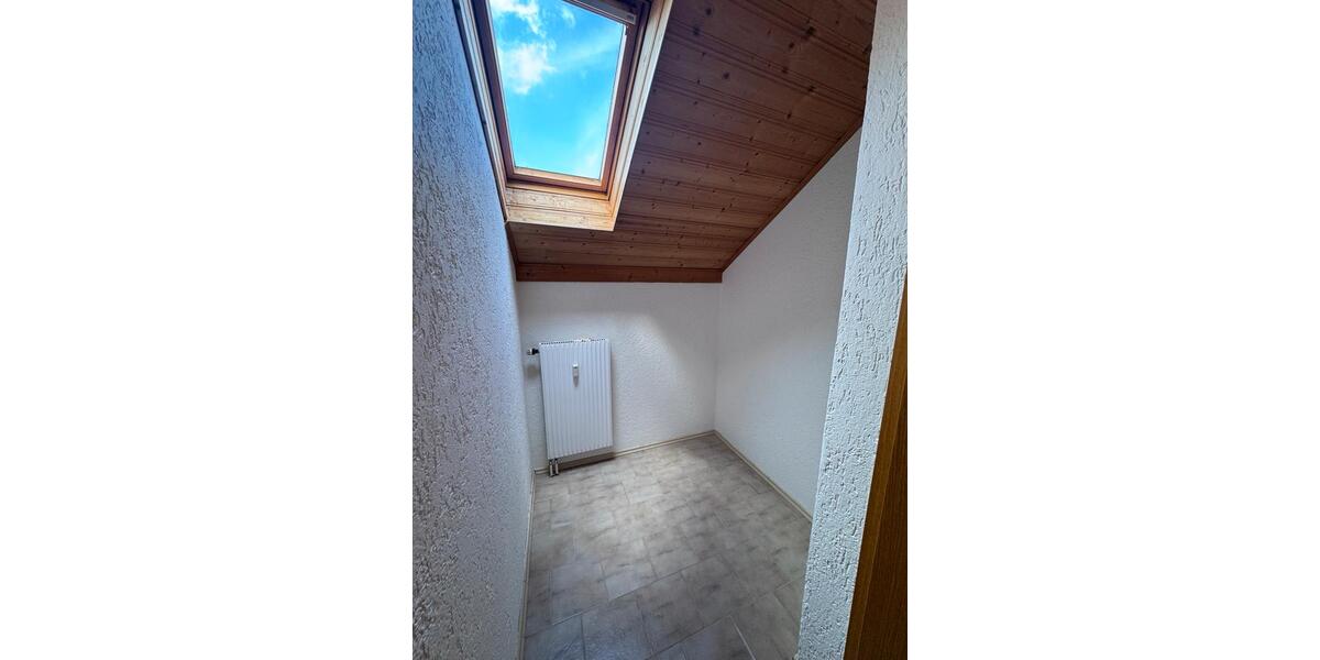 Dachgeschoßwohnung Sauerlach - 3 Zimmer, 80 m&sup2;, 1.550&euro; | Angebot:26494711