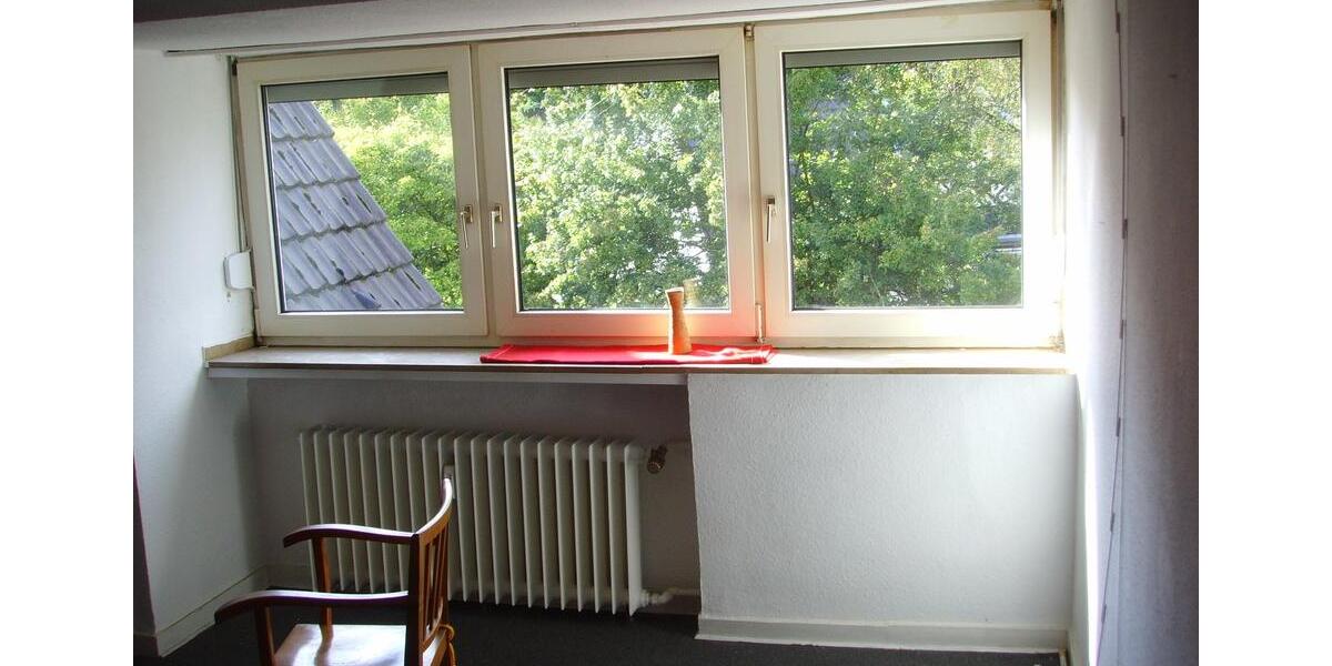 Dachgeschoßwohnung Mönchengladbach Nord - 3 Zimmer, 77 m&sup2;, 630&euro; | Angebot:26459579
