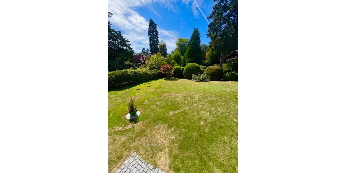 Villa Kronberg im Taunus - 7 Zimmer, 310 m&sup2;, 6.500&euro; | Angebot:21850390